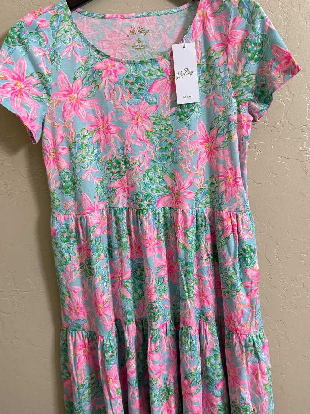 Lilly Pulitzer women’s Geanna short sleeve Pink & Aqua Floral Tiered Dress